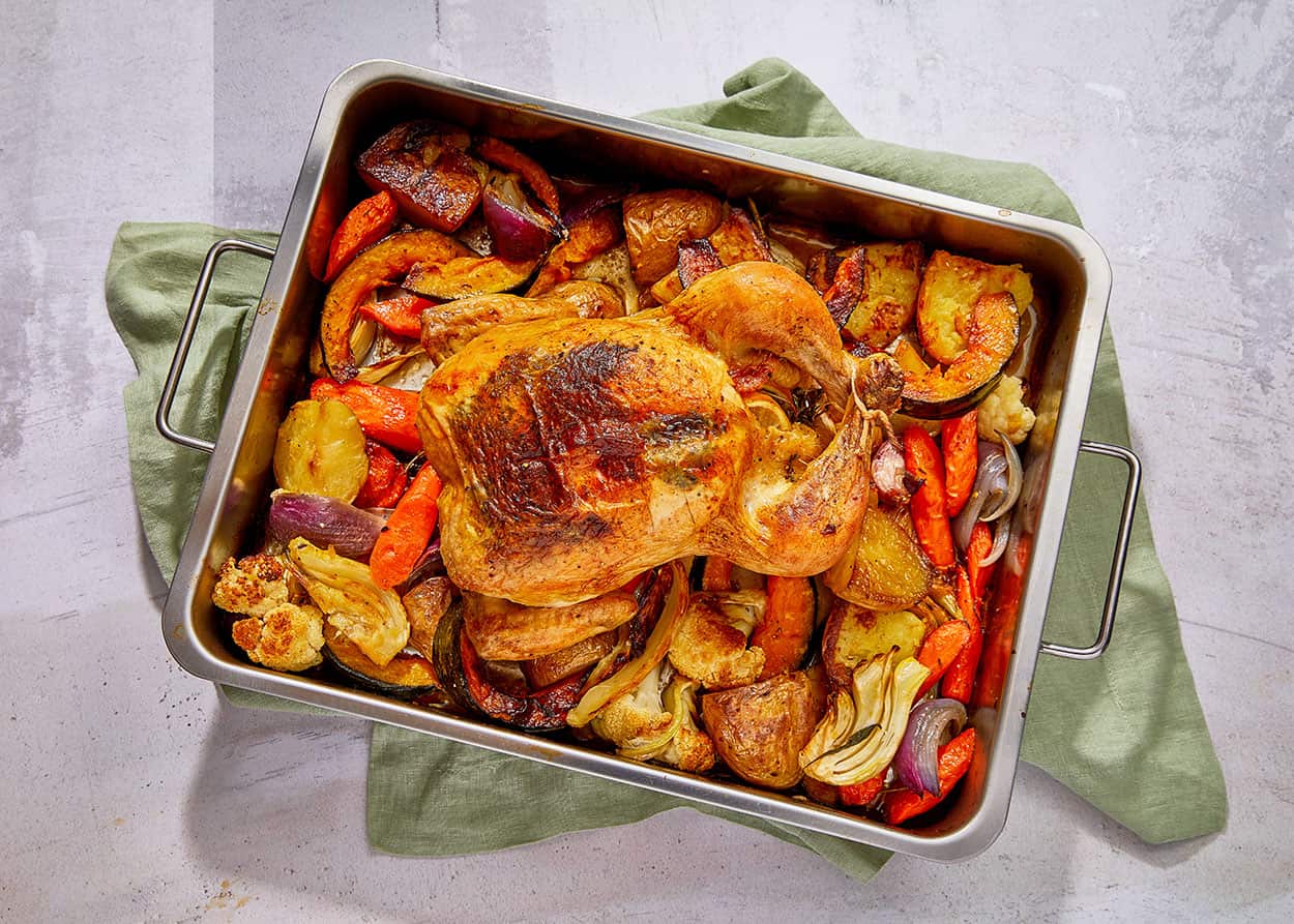 Roast chicken in a pan