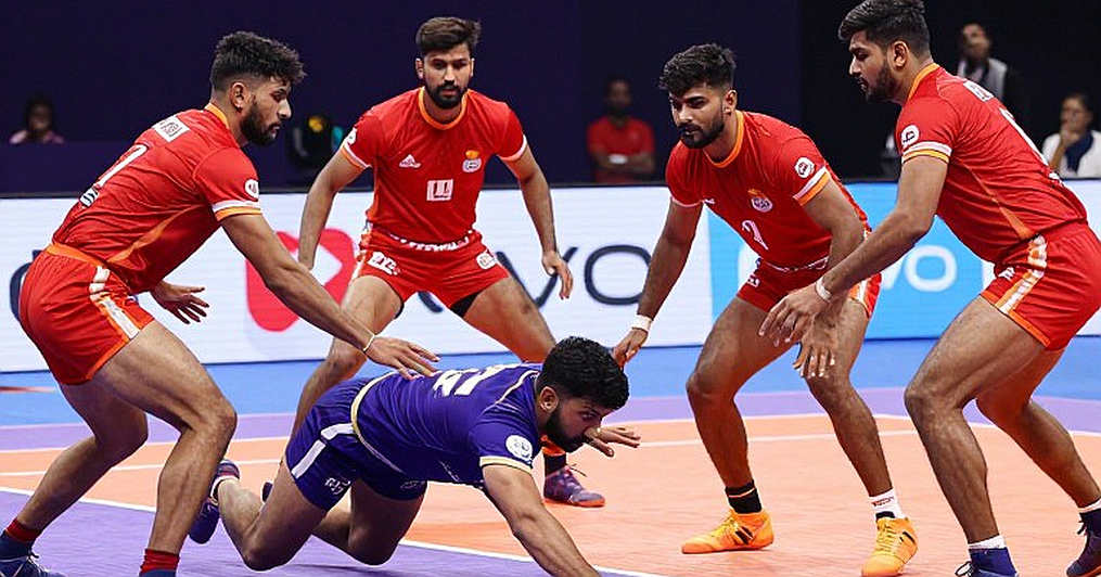 পাওয়ান সেহরাওয়াত স্টার্টিং সেভেনের বাইরে: ভারত-ইরান ফাইনালের আসল বাজি, আর খবরের ভেতরের ফাঁক