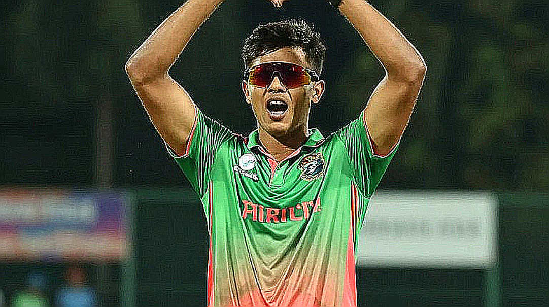 গোলাপি স্টাম্প আর নিলামের শার্ট: পিংকটোবরে পিসিবি যে হিসাবটা খোলসা করেনি
