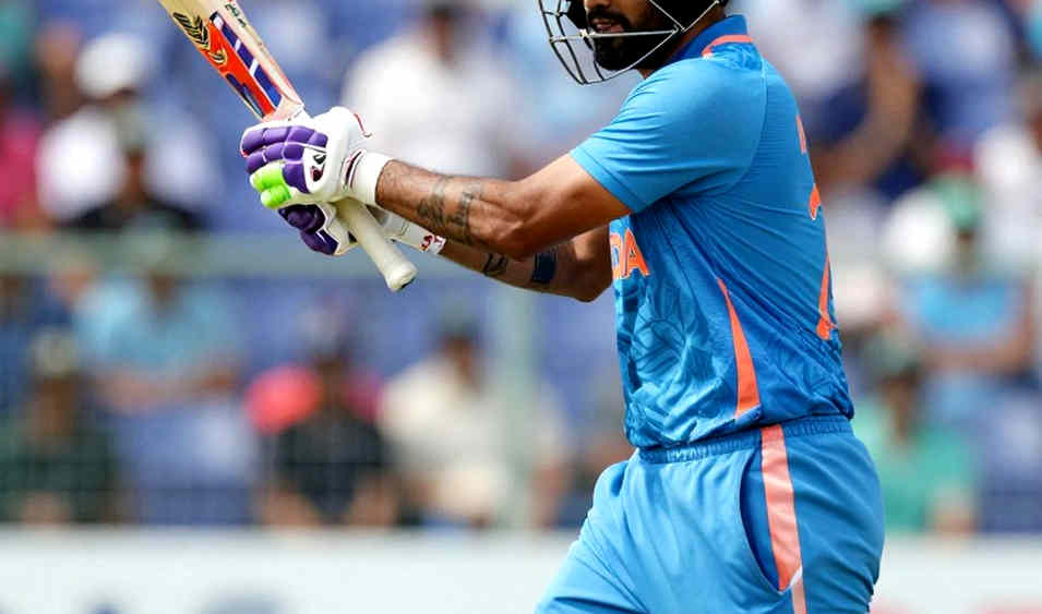 খালি স্প্রেডশিটের আটটি স্তম্ভ
