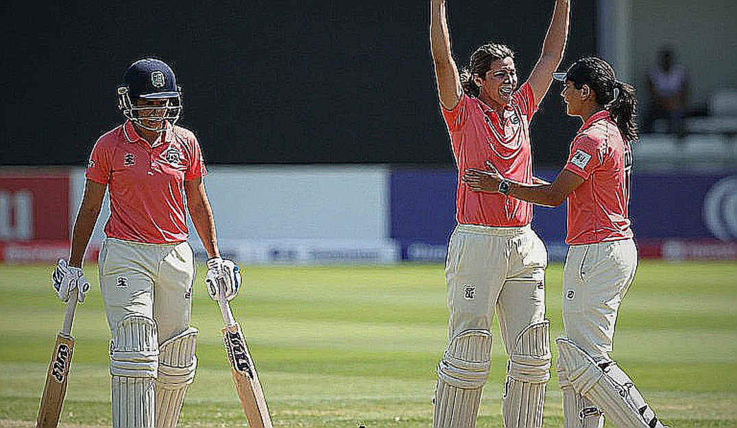 Waiting for the Red Ball: Nortje, Kingsmead and South Africa's Pace Arithmetic Waiting for the Red Ball: Nortje, Kingsmead and South Africa's Pace Arithmetic